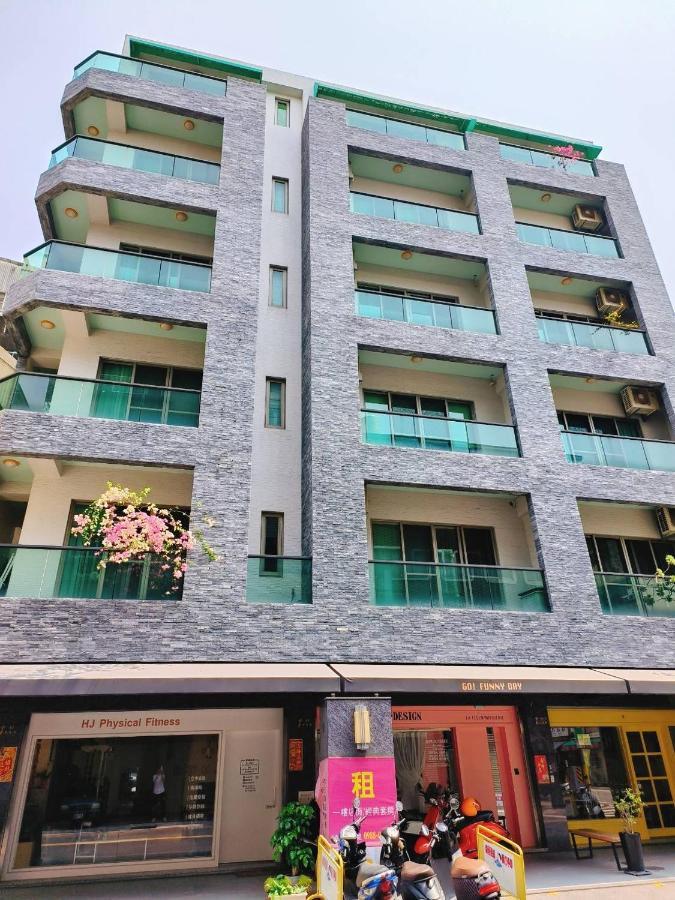 Elsa House Hotel Tainan Luaran gambar