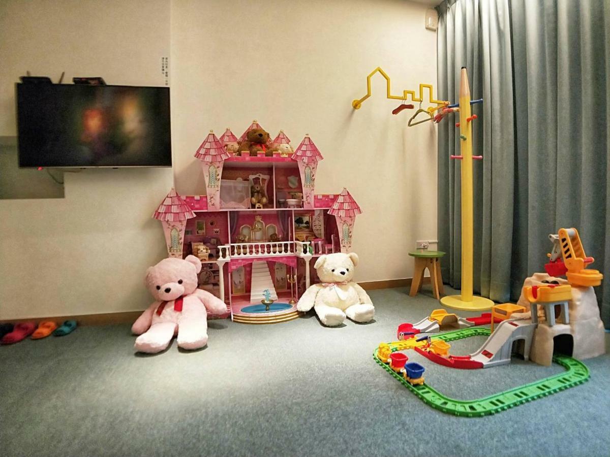 Elsa House Hotel Tainan Luaran gambar